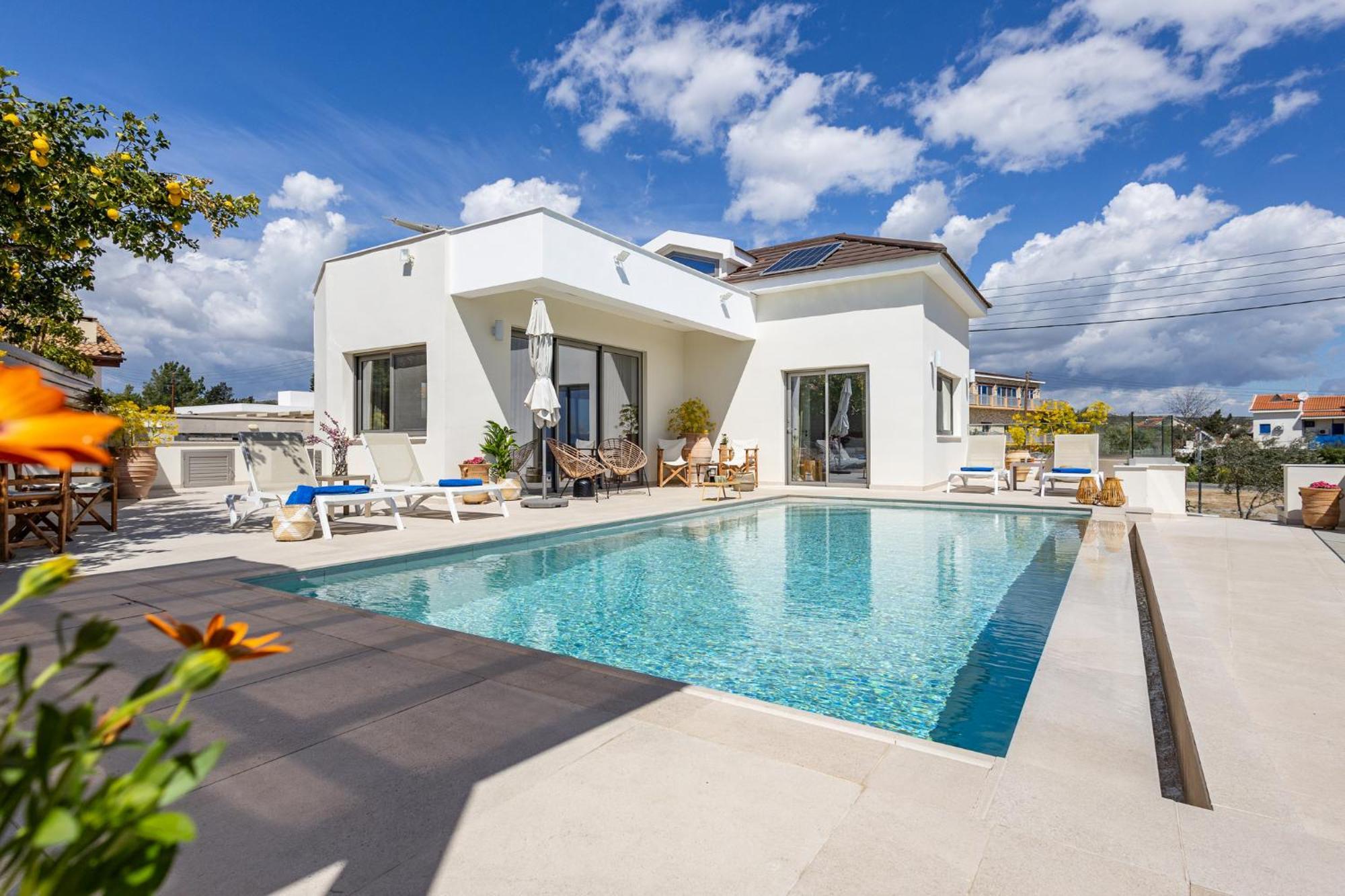 Villa Pacy Agios Theodoros Екстериор снимка
