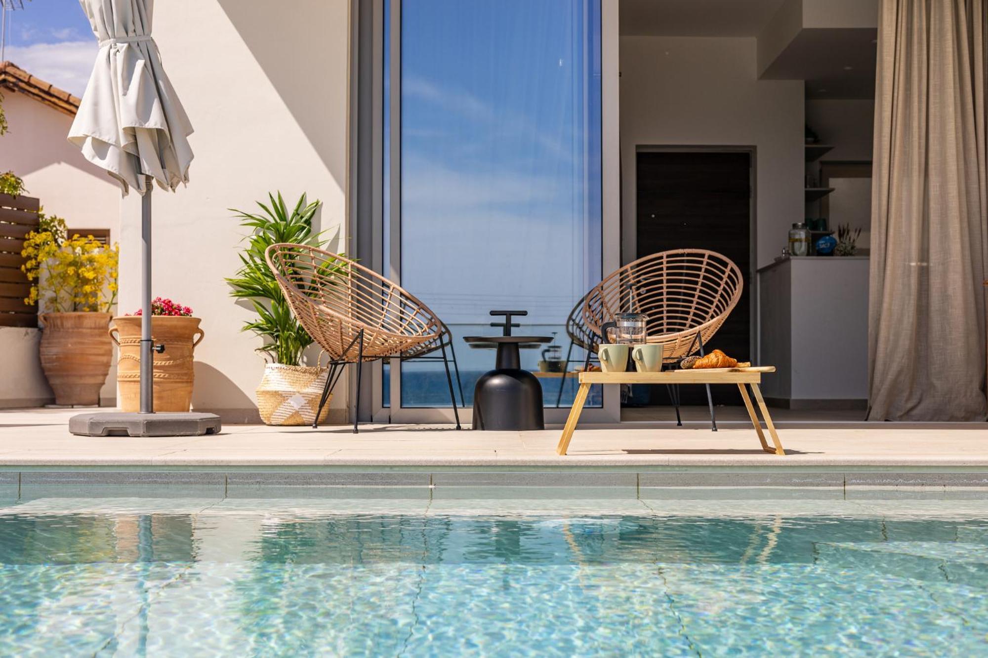 Villa Pacy Agios Theodoros Екстериор снимка